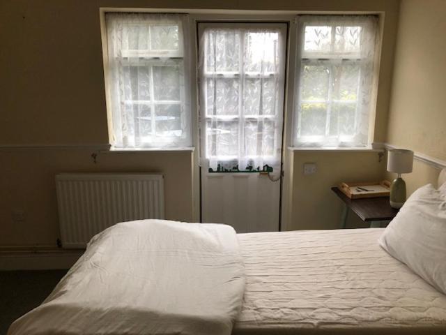 Hotel Baker Arms Hertford Zewnętrze zdjęcie
