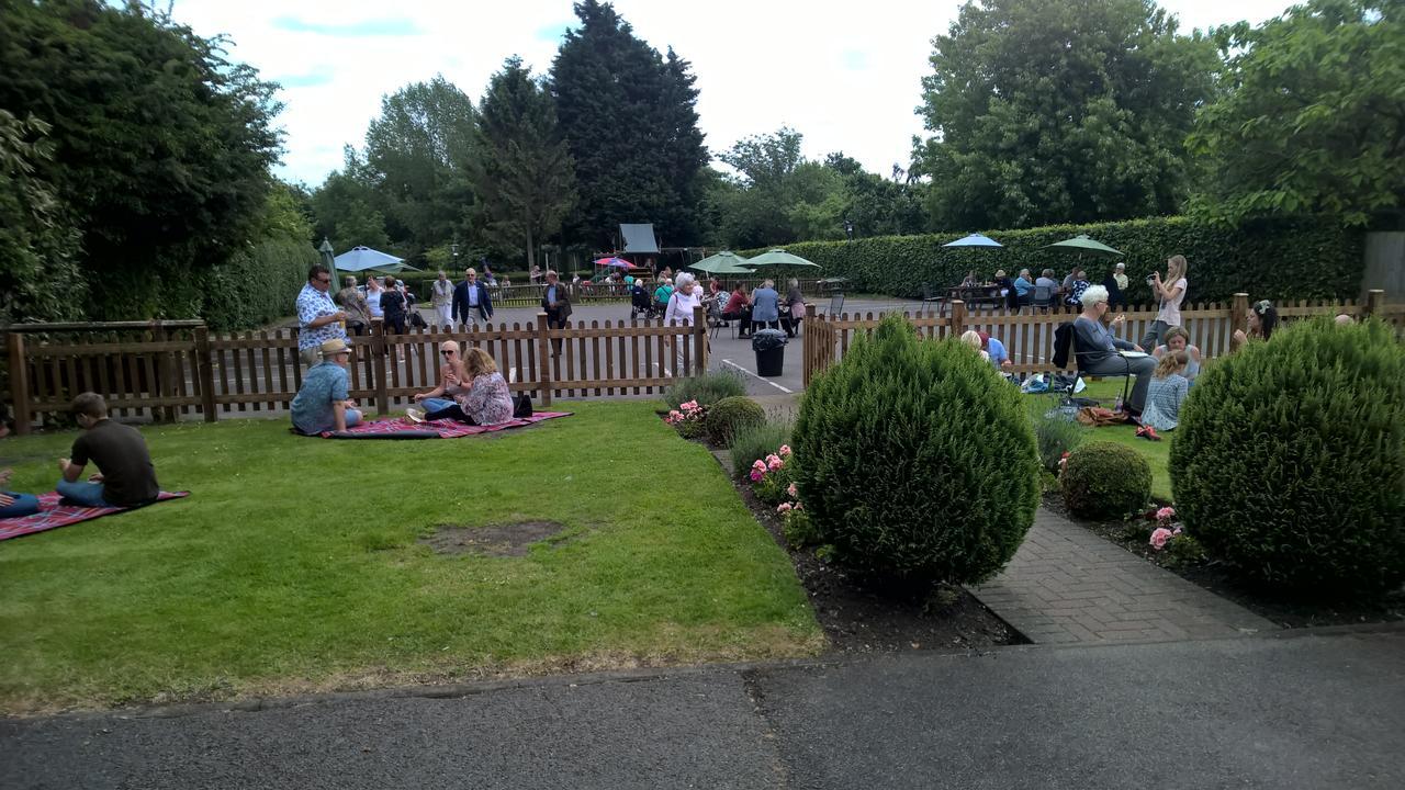 Hotel Baker Arms Hertford Zewnętrze zdjęcie